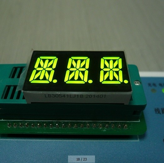 จอแสดงผล LED Super Amber Triple Digit 14 ส่วนสีเต็ม 0.56 นิ้วสำหรับตัว ...