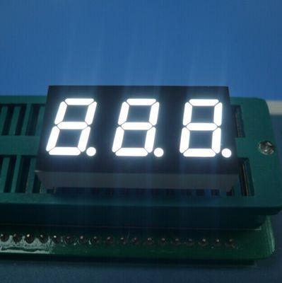 หลักสามตัว 0.4 นิ้ว 7 ภาค LED Display คาโทดทั่วไป Ultra Bright White