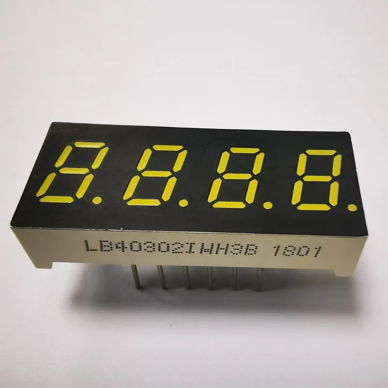 สีขาว 7.62 มม 4 ดิจิต 7 ช่อง LED Display Common Anode สําหรับตัวชี้อุณหภูมิ 1