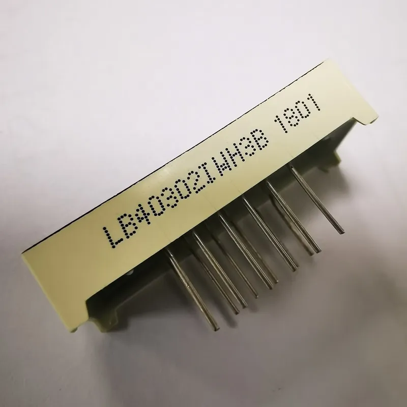 4 หลัก 7 ภาคจอ LED คาโทดทั่วไป Ultra White 7.62 มม สําหรับตัวชี้อากาศ 1