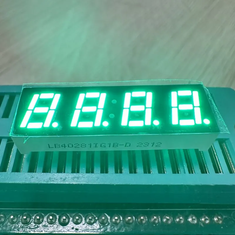 จอแสดงไฟ LED 7 ภาค 4 หลัก คาโทดสีเขียวบริสุทธิ์ทั่วไปสําหรับความชื้นของอุณหภูมิ 0