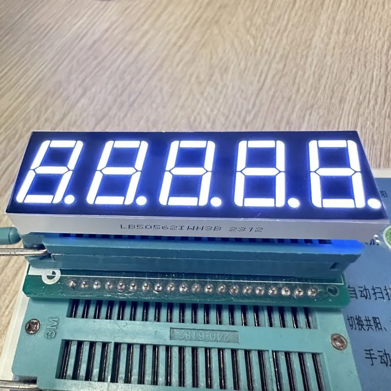 Ultra White 0.56inch 5-Digit 7 Segment LED Display แอนโด้ทั่วไปสําหรับการควบคุมกระบวนการ 0